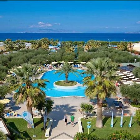 Alex Beach Theológos المظهر الخارجي الصورة